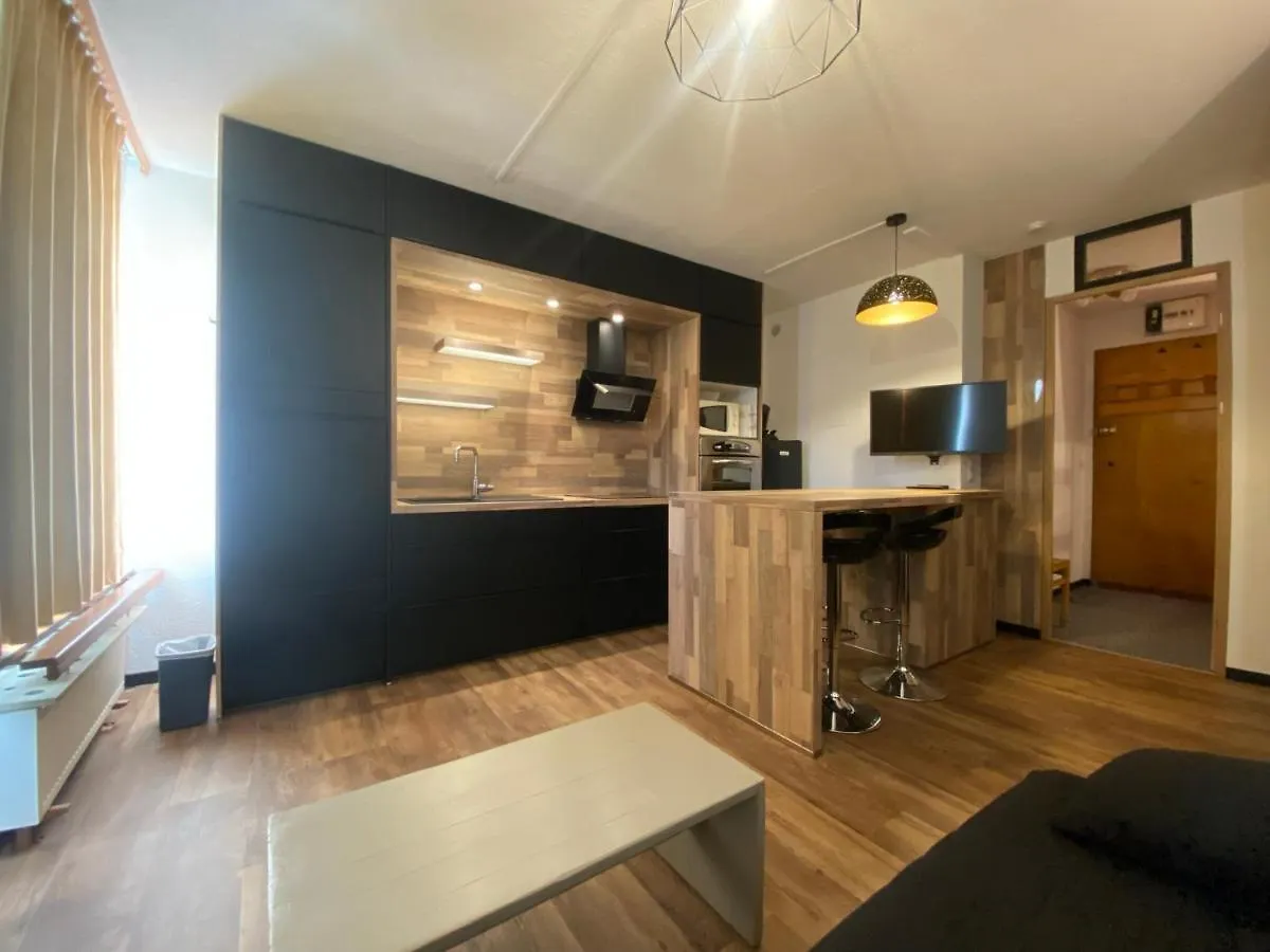 Neves Apartment Val Thorens 0*,  France
